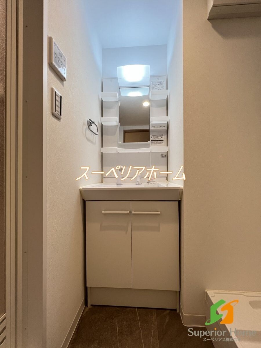 FLレジデンス新宿IIIの物件内観写真