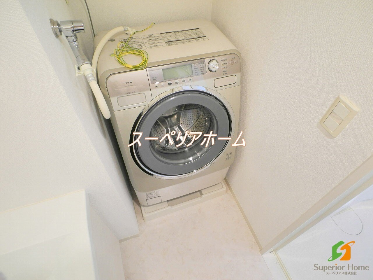 コスモリード新宿余丁町の物件内観写真