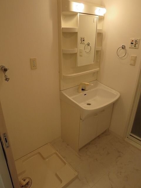 ドゥーエ新川の物件内観写真