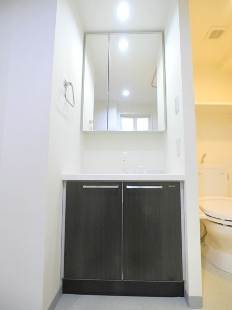 オーキッドレジデンス千代田岩本町（旧：Momon Residence）の物件内観写真