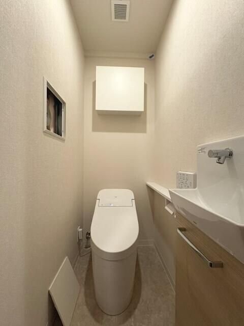 ROOTs Shinjuku Wakamatsuchoの物件内観写真