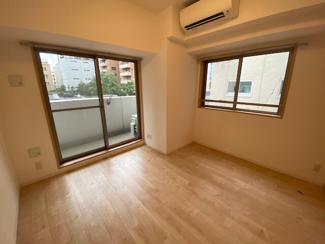 カスタリア新富町の物件内観写真