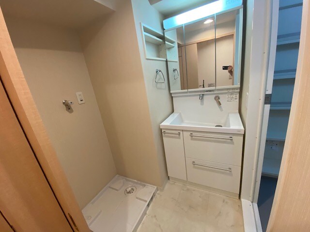 カスタリア新富町の物件内観写真