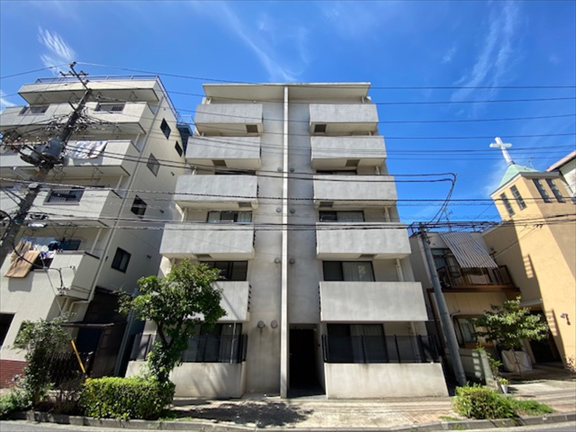 エストフルーヴの物件外観写真