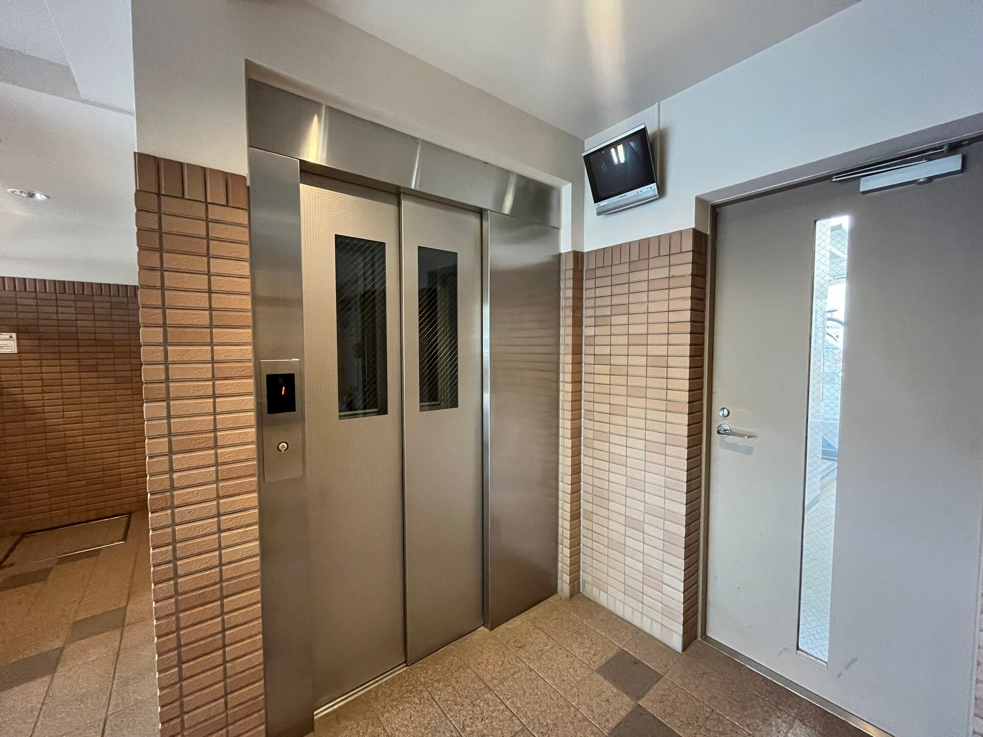 コモード寺山の物件内観写真