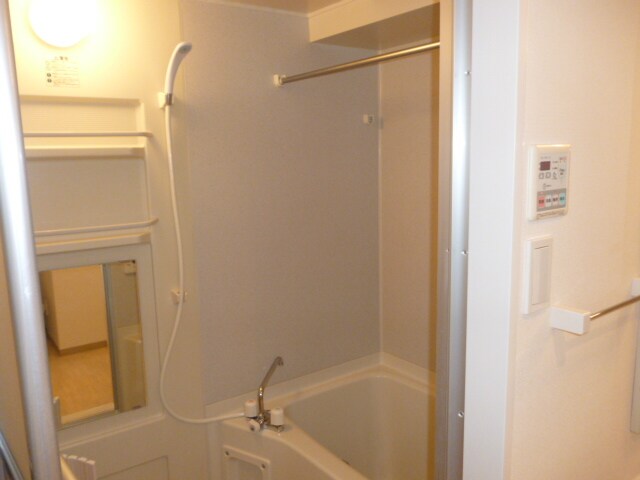 コンフォリア芝公園の物件内観写真