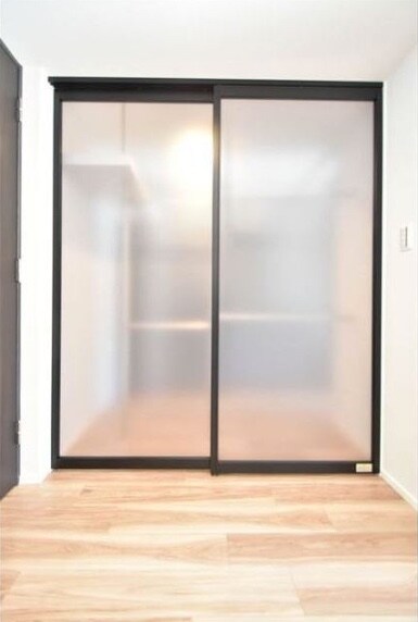 グランパセオ西麻布の物件内観写真