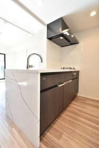 グランパセオ西麻布の物件内観写真