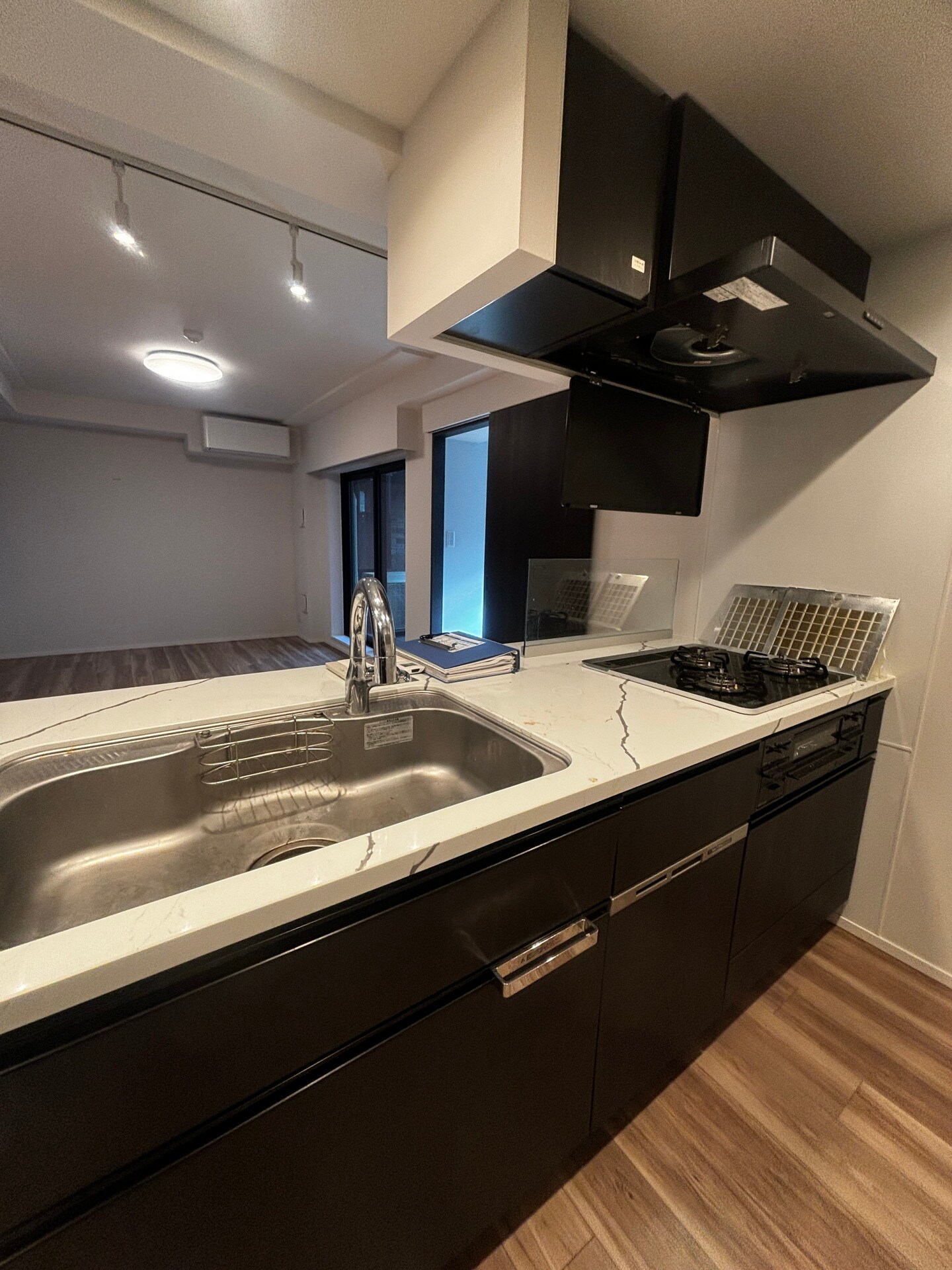 グランパセオ西麻布の物件内観写真