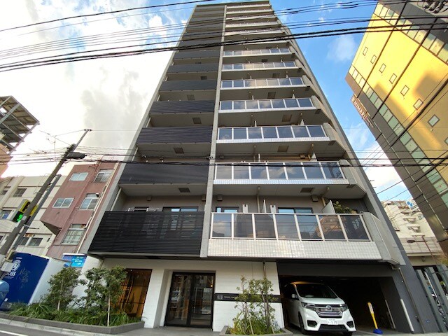 ログ上野駅前の物件外観写真