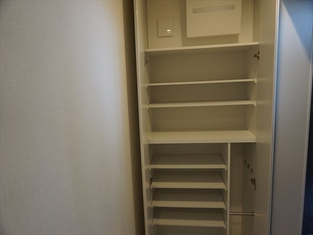 コンフォリア新御徒町の物件内観写真