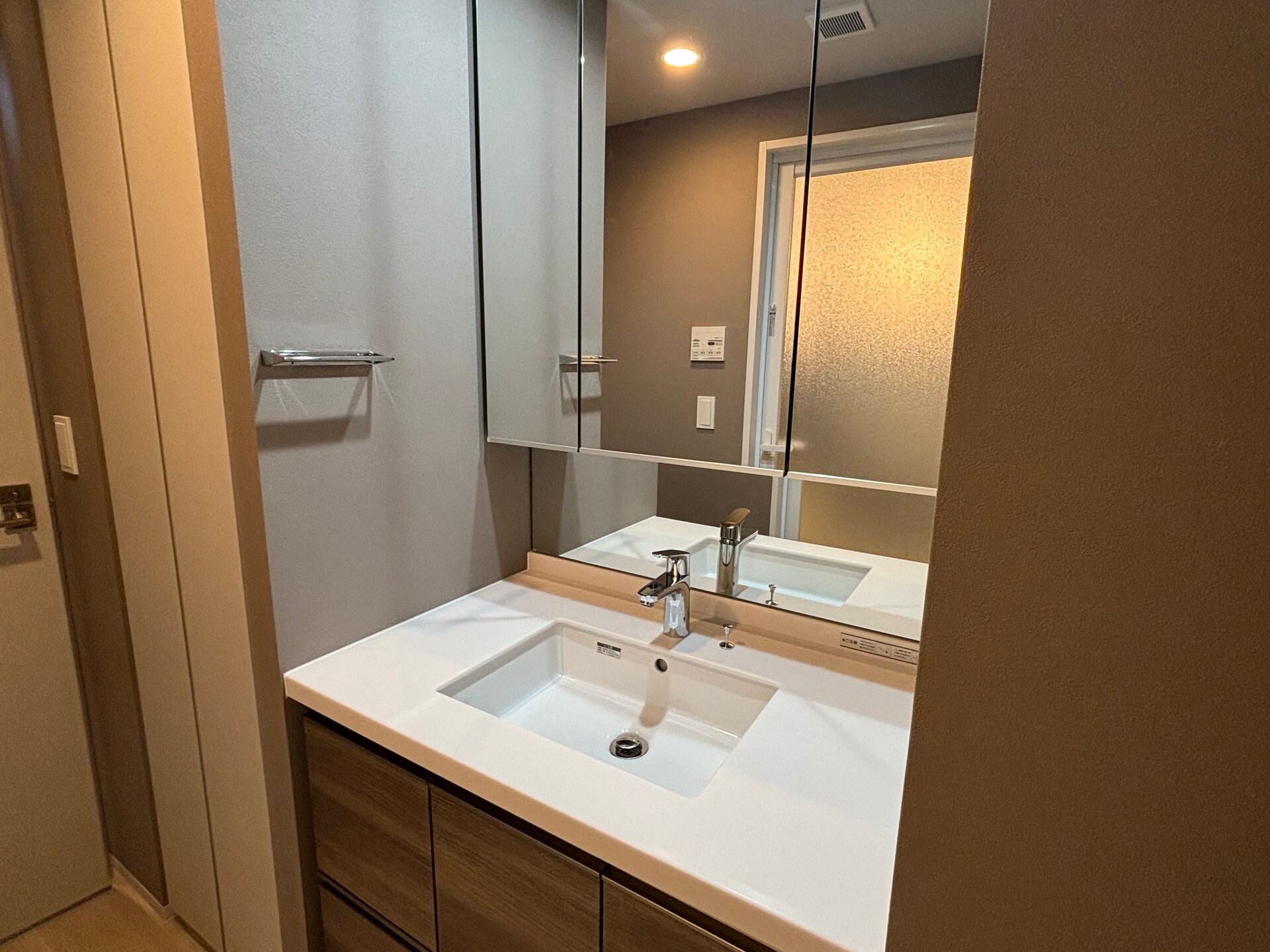 クレストコート上野の物件内観写真