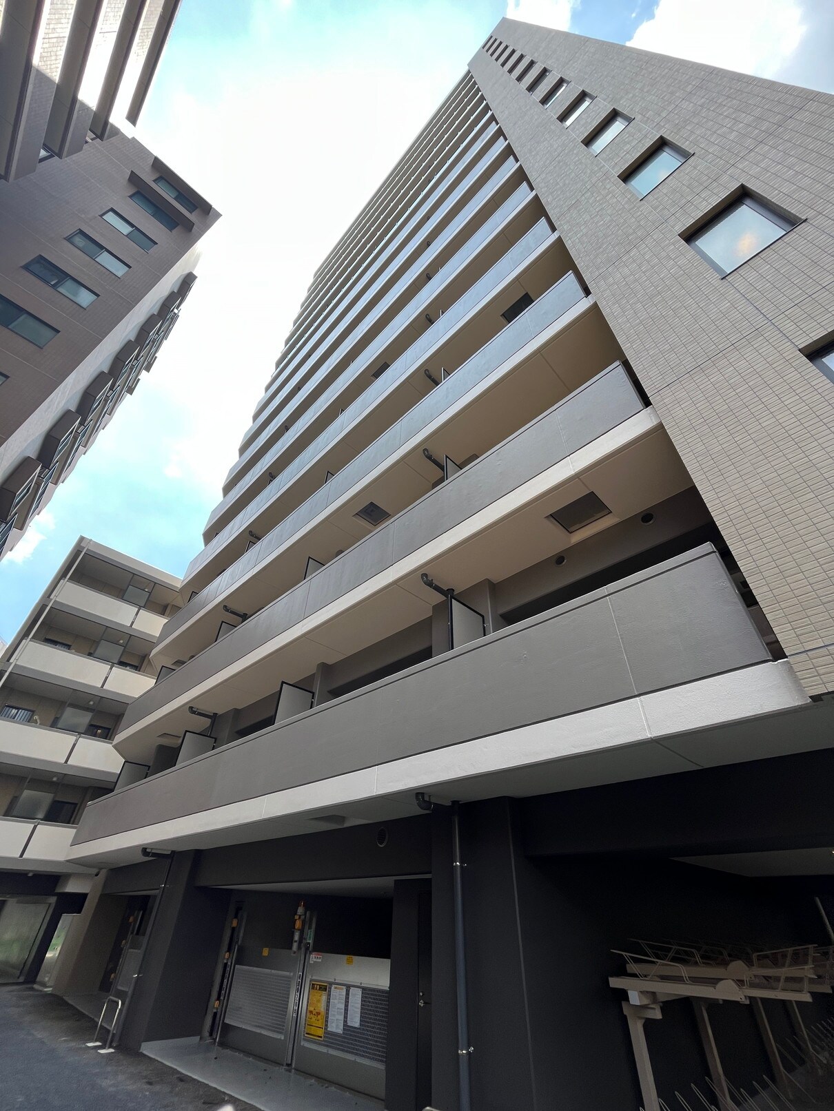 アヴァンカーサ町屋の物件外観写真