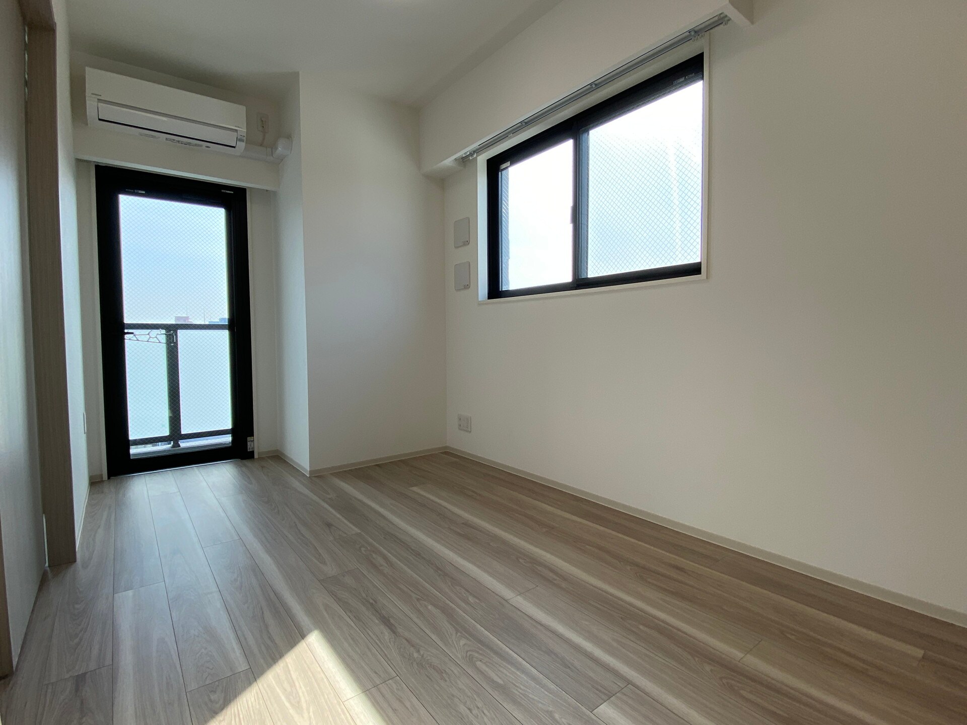 ドゥーエ入谷IIの物件内観写真