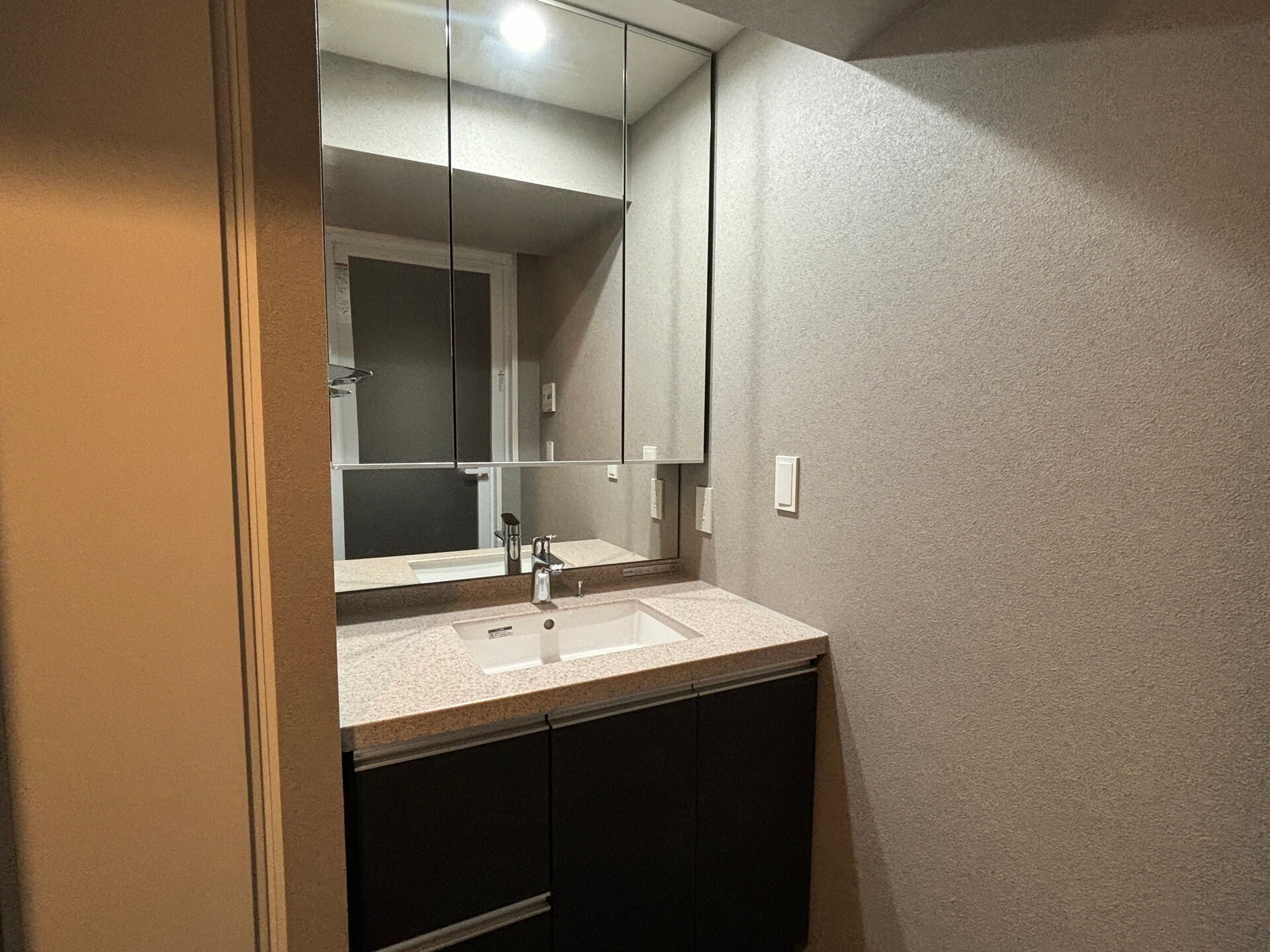 クレストコート上野の物件内観写真