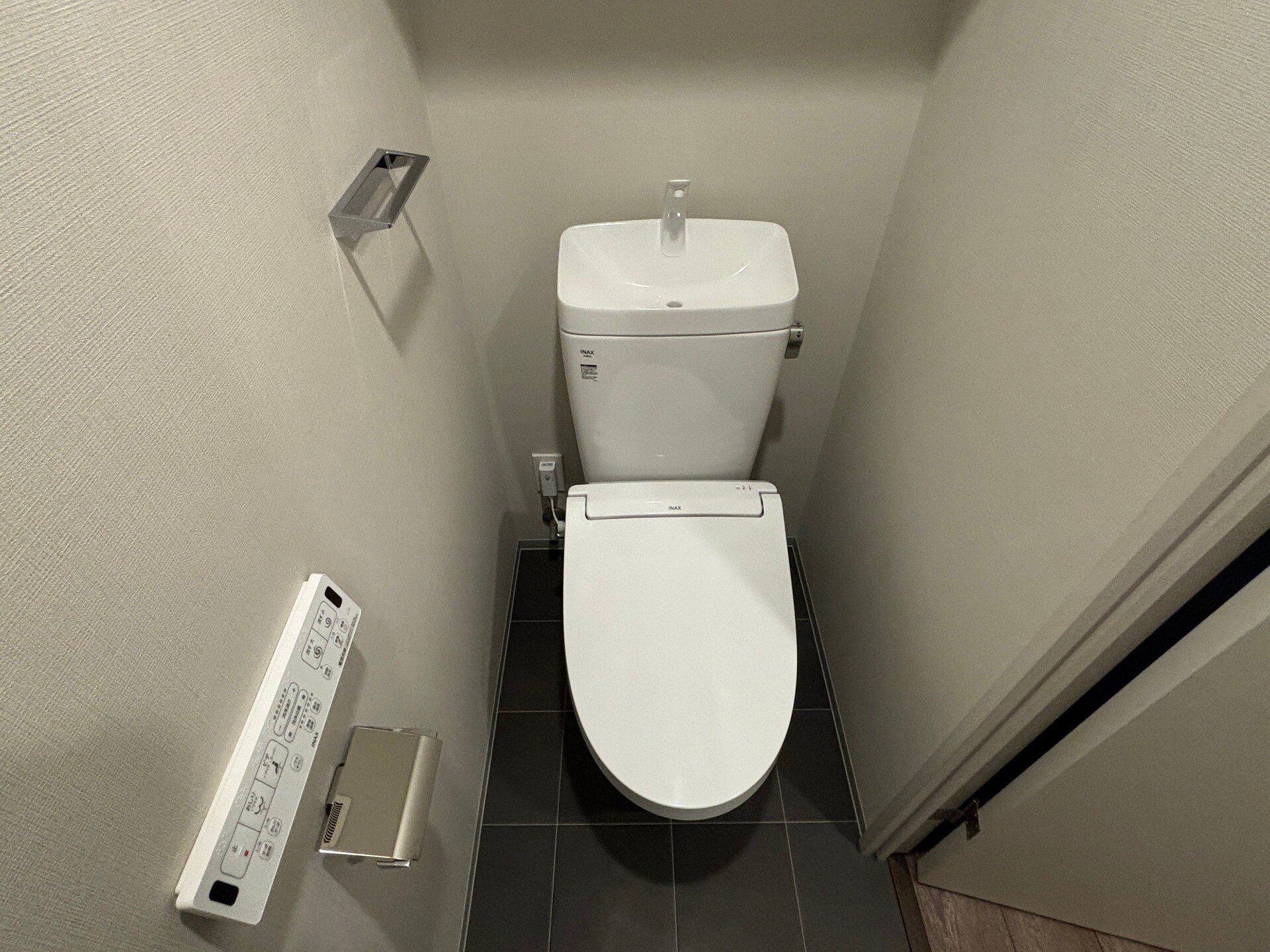 クレストコート上野の物件内観写真