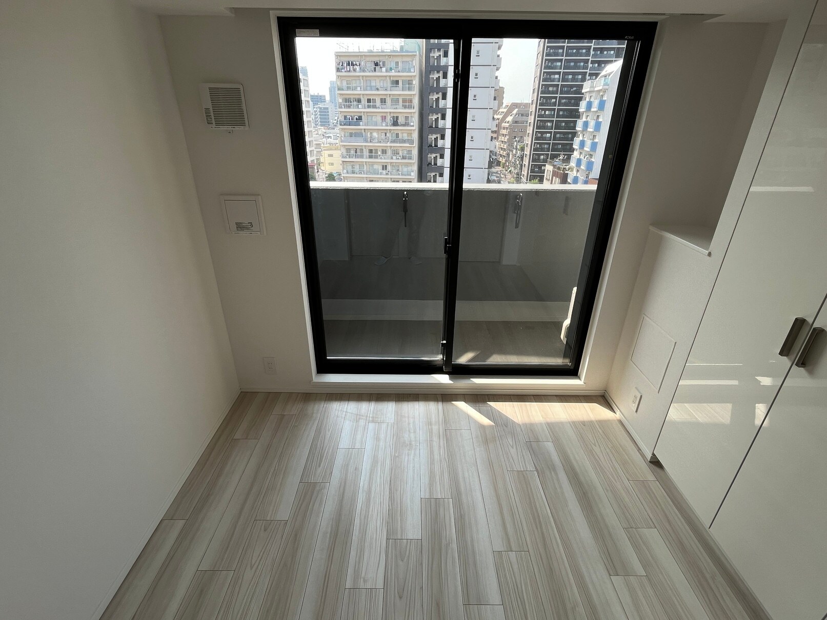 ラティエラ上野入谷の物件内観写真