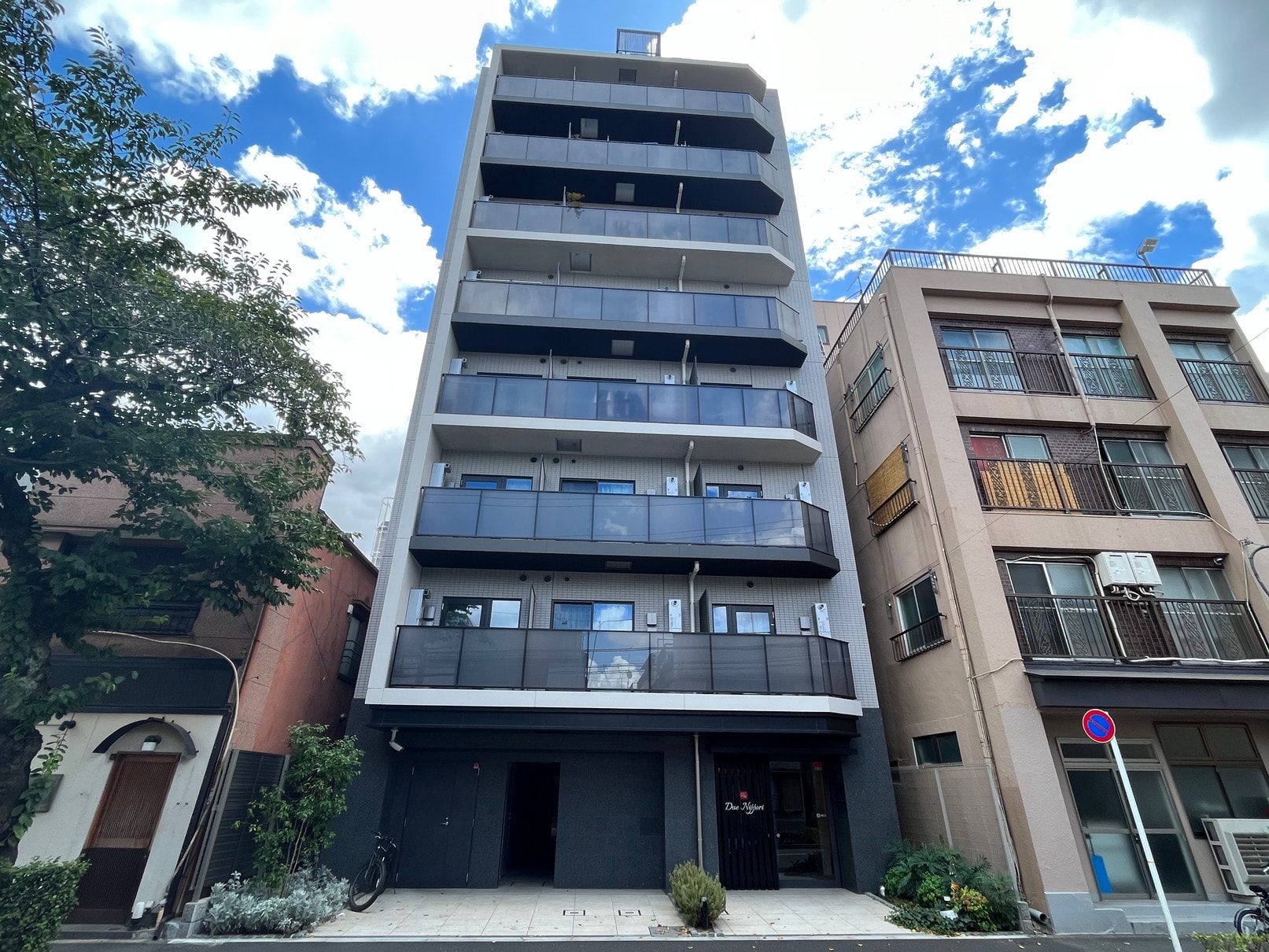 ドゥーエ日暮里の物件外観写真