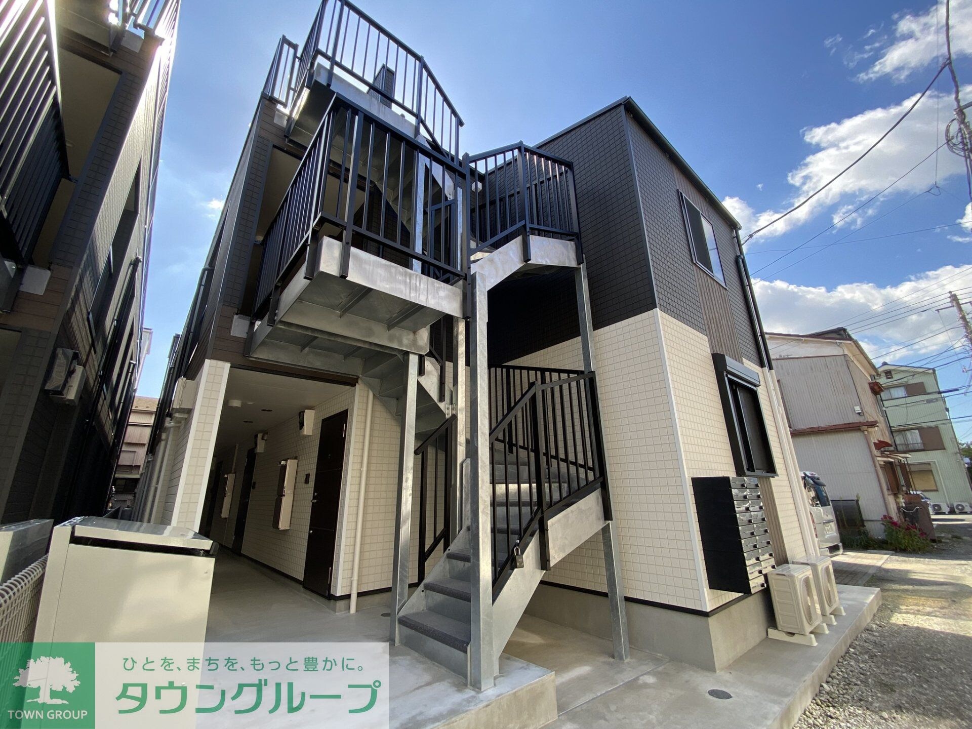 ピカード川崎Side　B棟の物件外観写真