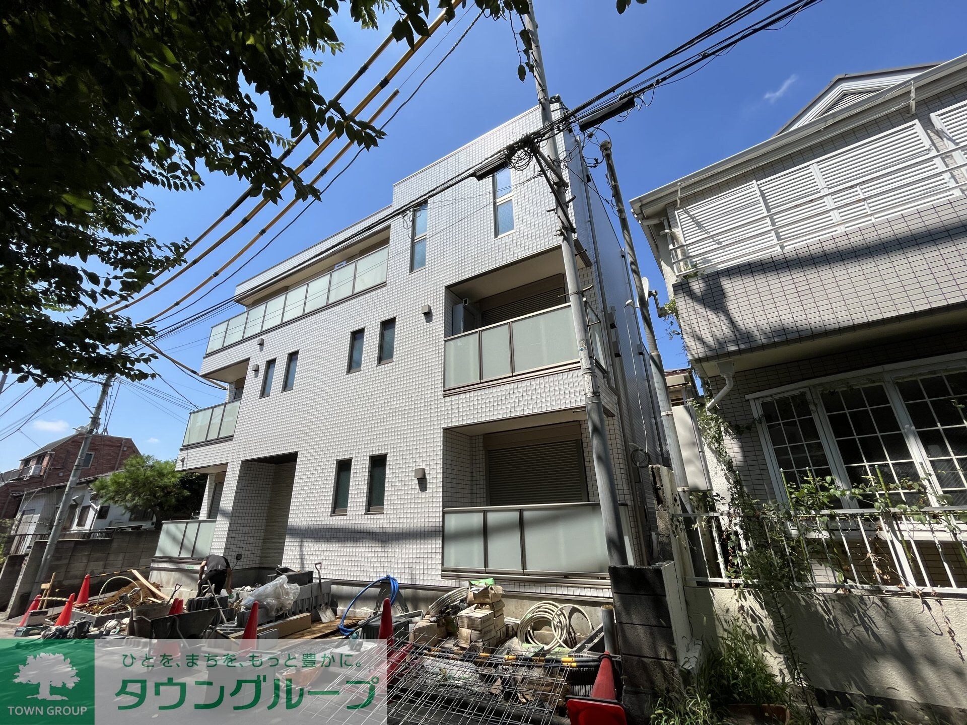 アベニール柏木(新宿区北新宿2丁目)の物件外観写真