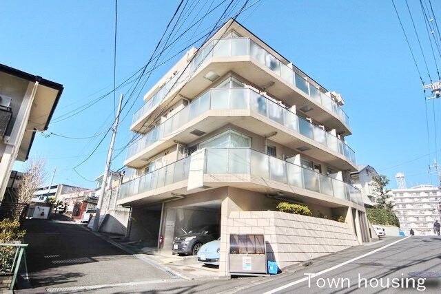 メゾンドール鷺沼の物件外観写真