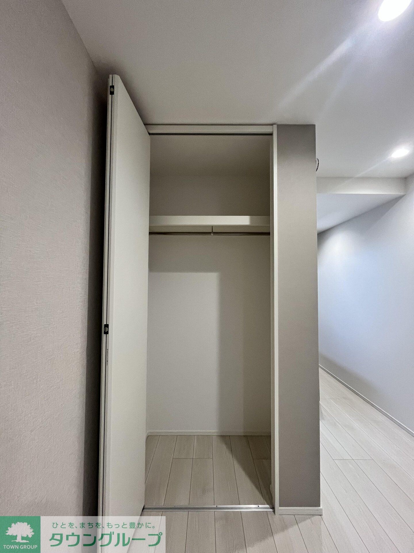 ラージフィールドIIの物件内観写真