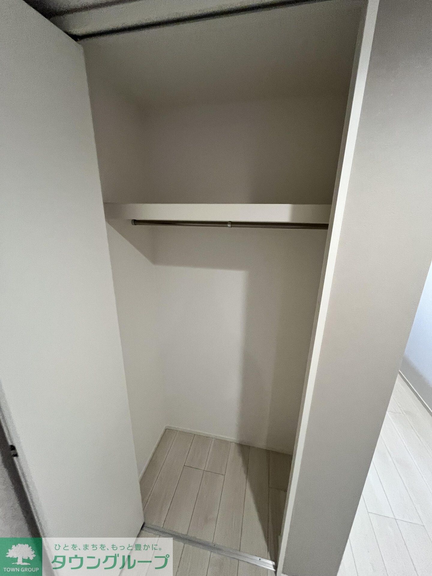 ラージフィールドIIの物件内観写真