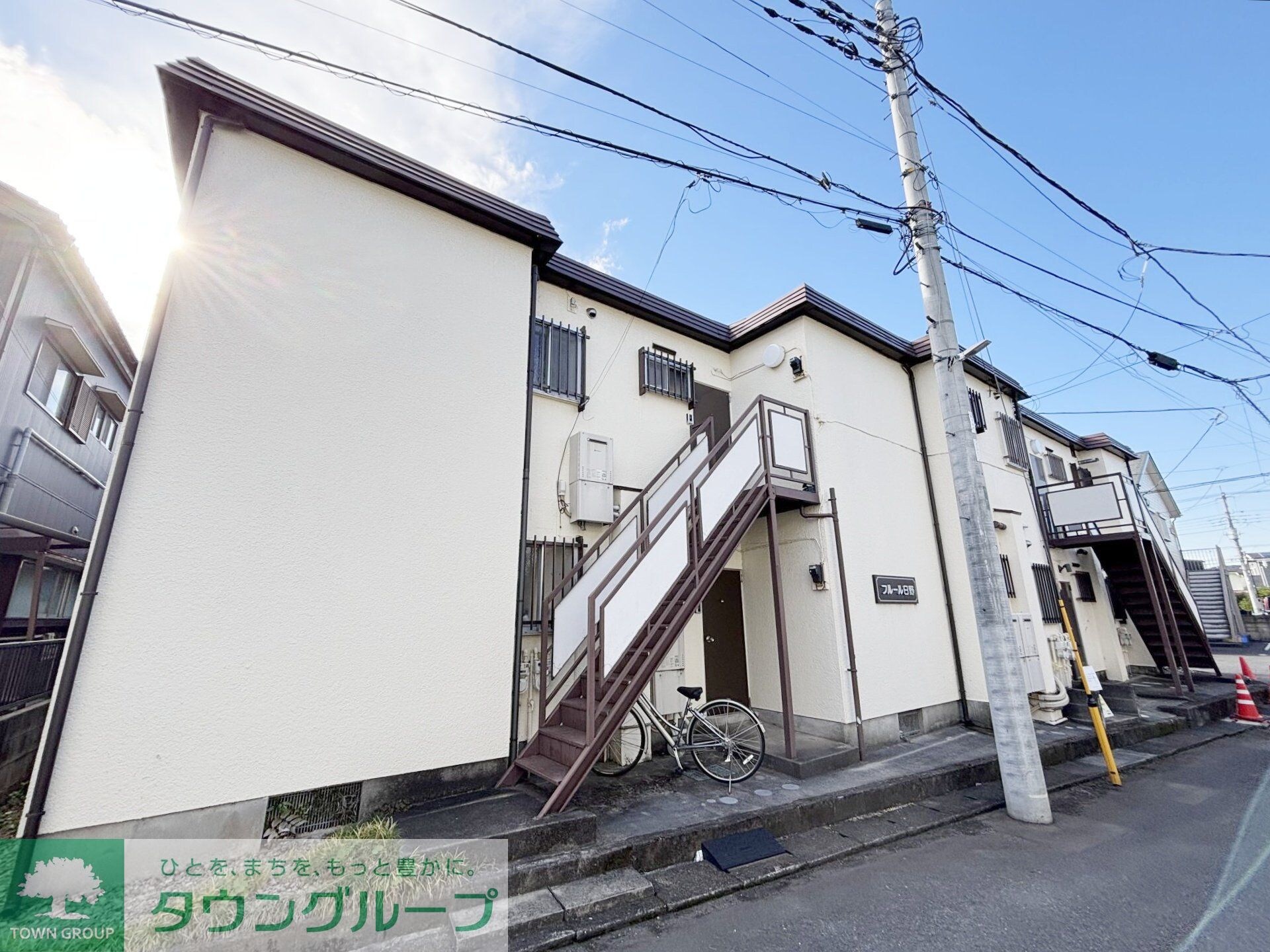 フルール日野の物件外観写真