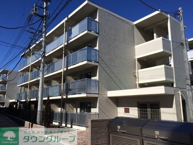 レオパレスパルコートＦの物件外観写真