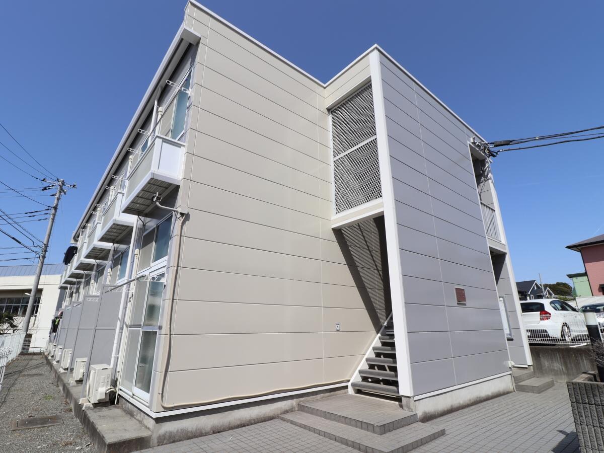 レオパレスペイサージュの物件外観写真