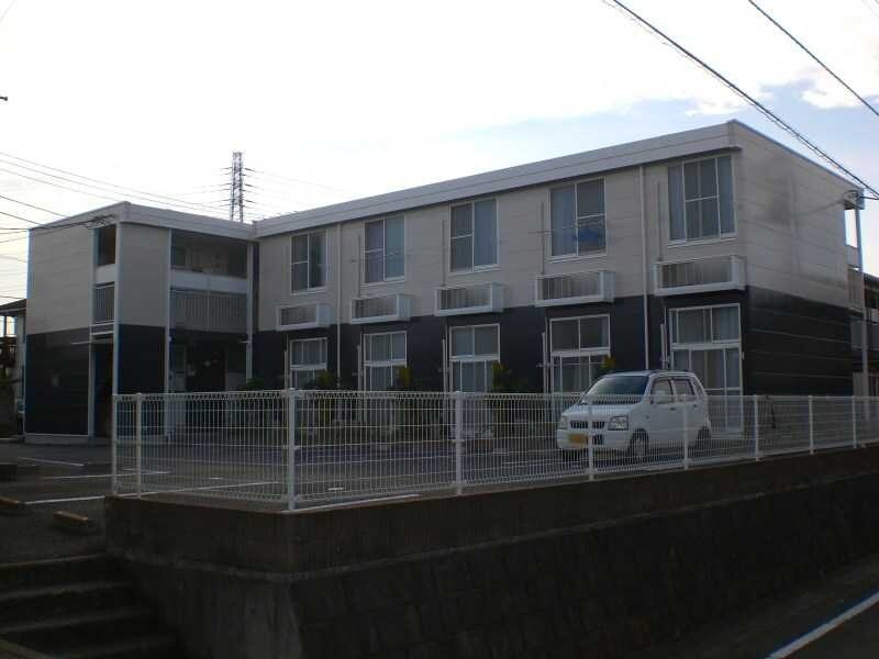 レオパレスアンジェリークIIIの物件外観写真