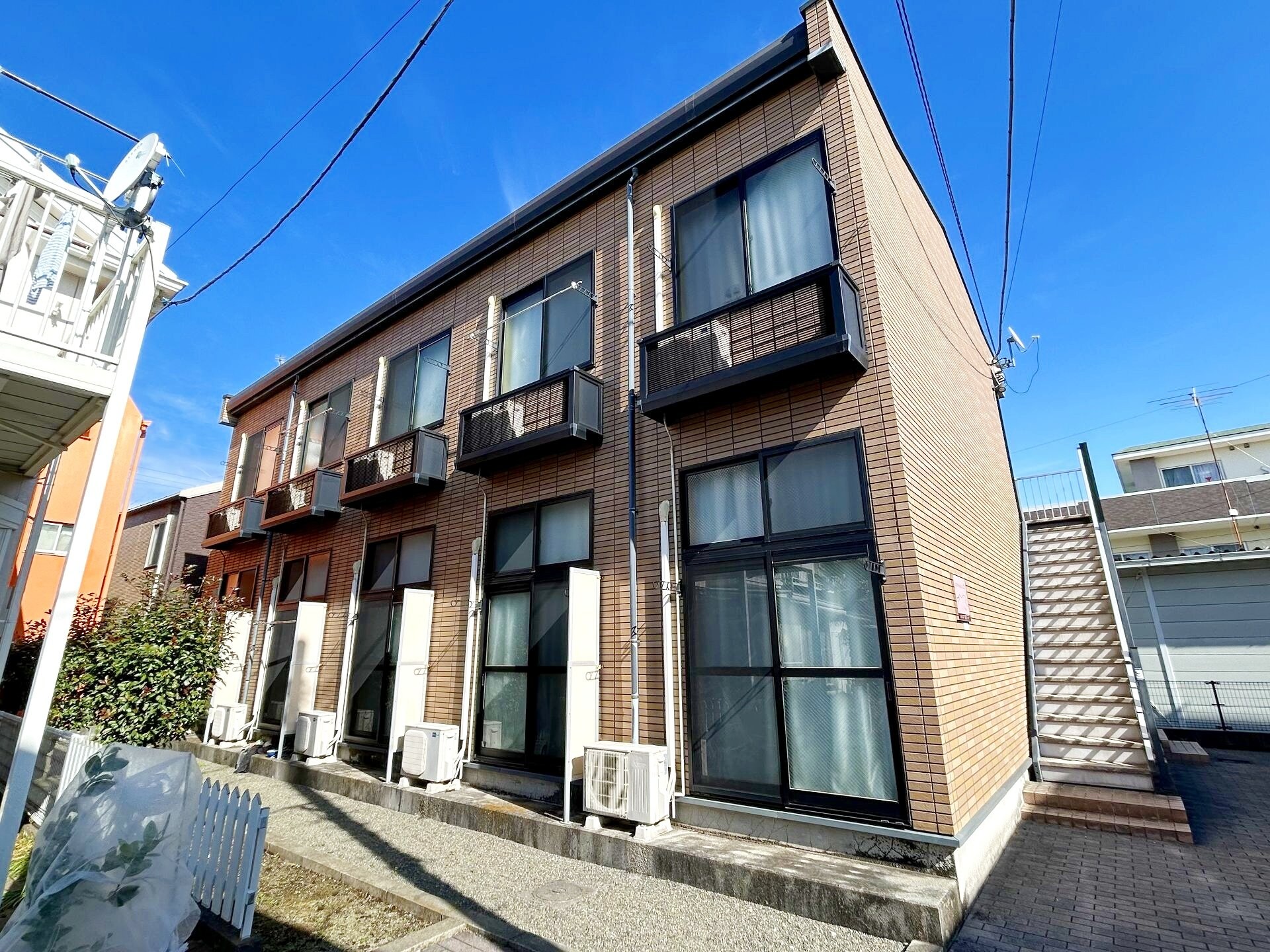 レオパレス富士コーポの物件外観写真