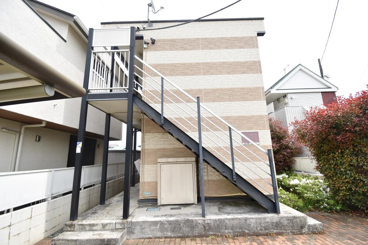 レオパレスＭＫコーポの物件外観写真