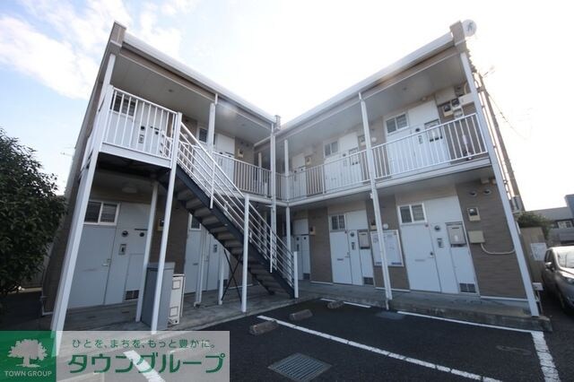 レオパレスマロンフィルドの物件外観写真