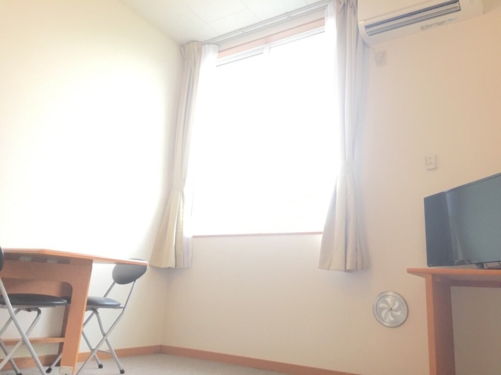 レオパレスラ・ポールの物件内観写真