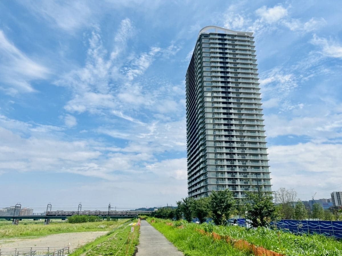 BrilliaTower聖蹟桜ヶ丘 BLOOMINGRESIDENCEの物件外観写真