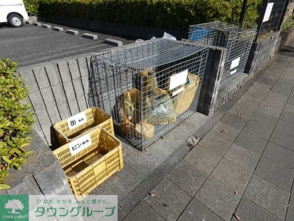 セントラルヒルズBの物件内観写真