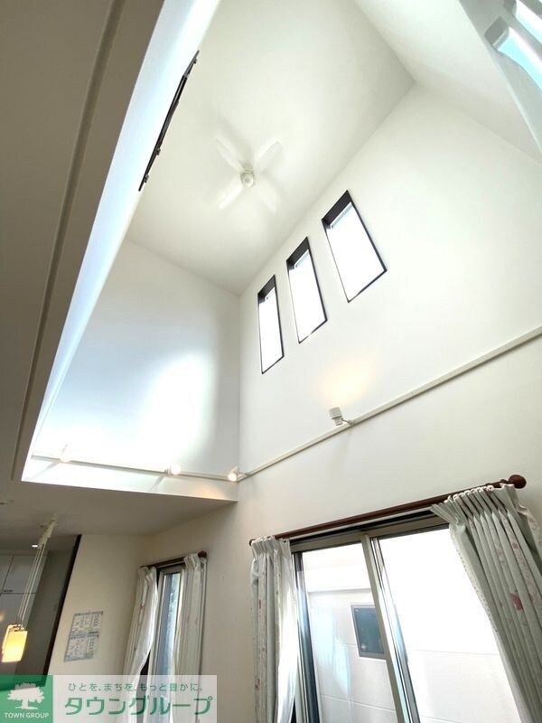 散田町４丁目貸家の物件内観写真