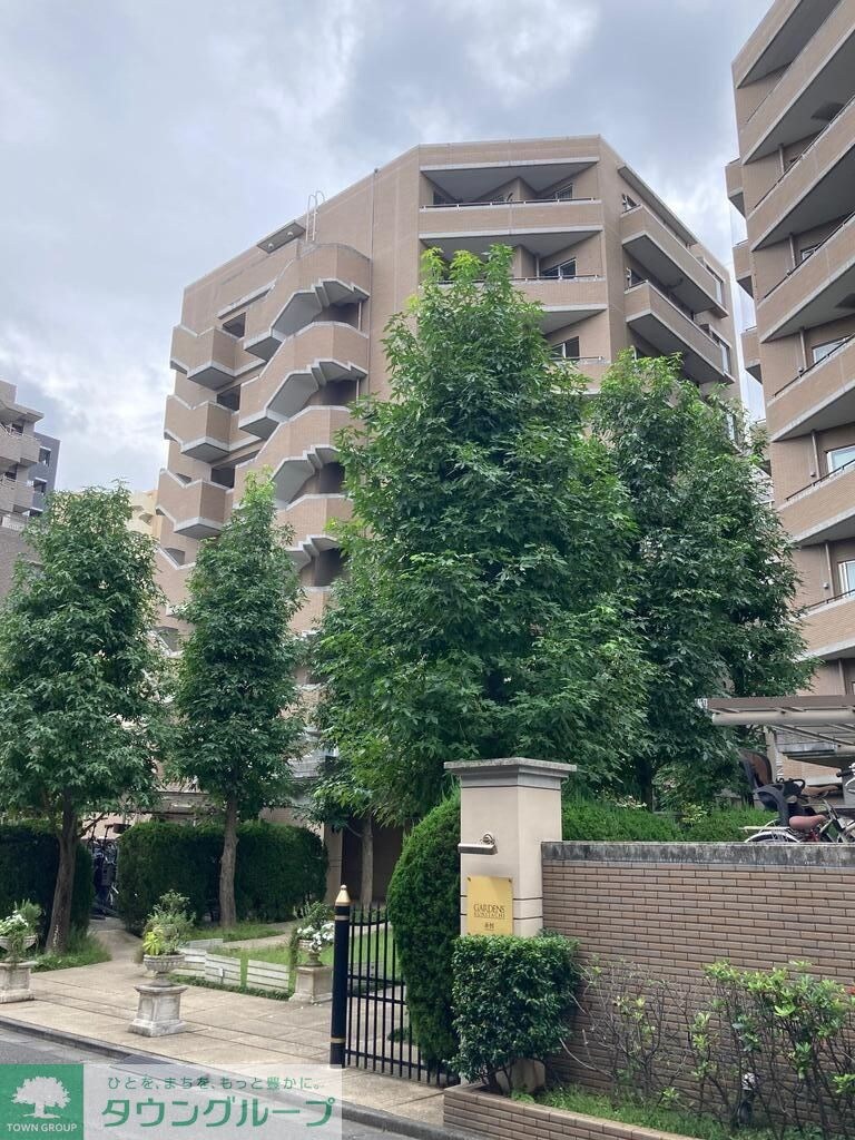 ガーデンズ国立東館の物件外観写真
