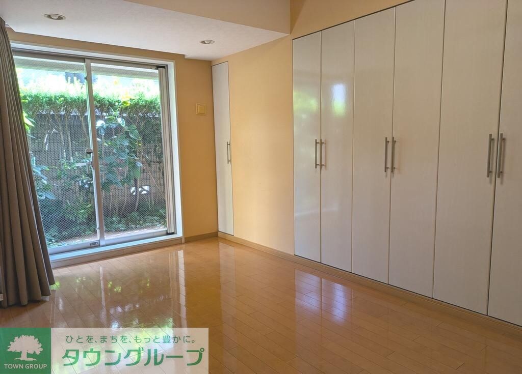 ガーデンズ国立東館の物件内観写真