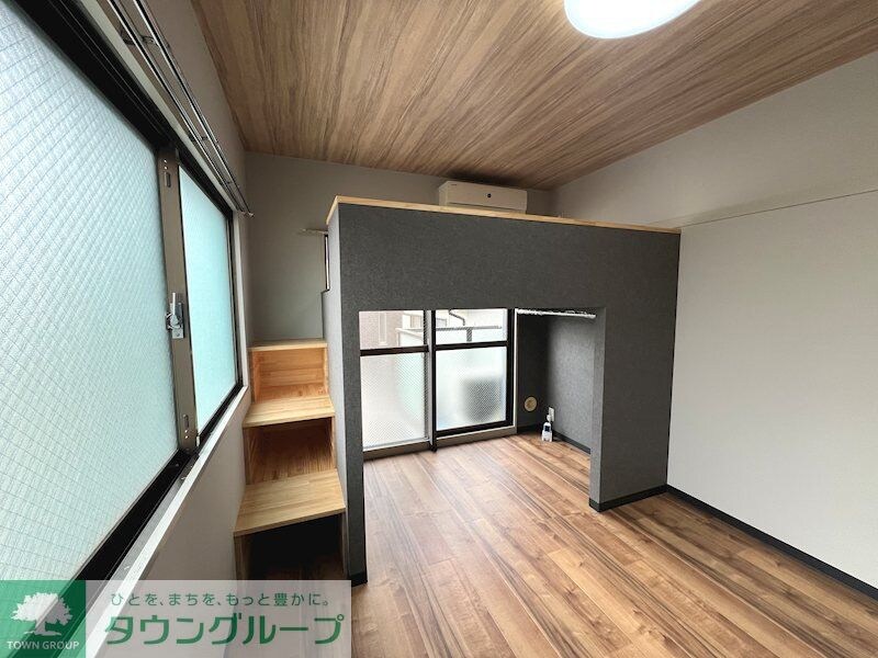 ReDEAL国立WESTの物件内観写真