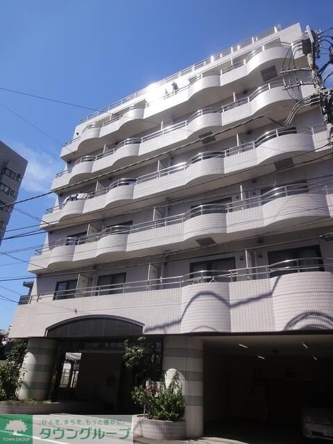 Ｑｕｅｅｎｓ　Ａｃａｄｅｍｉａの物件外観写真