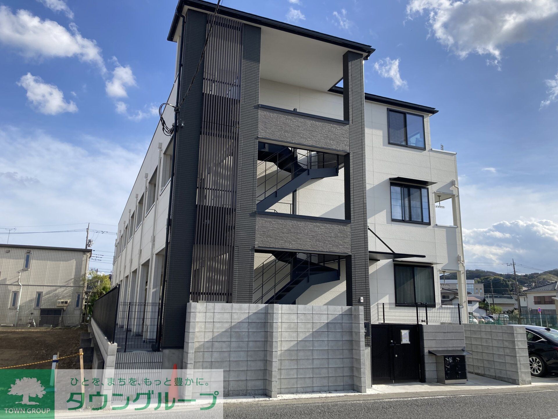 MELDIA稲城長沼の物件外観写真