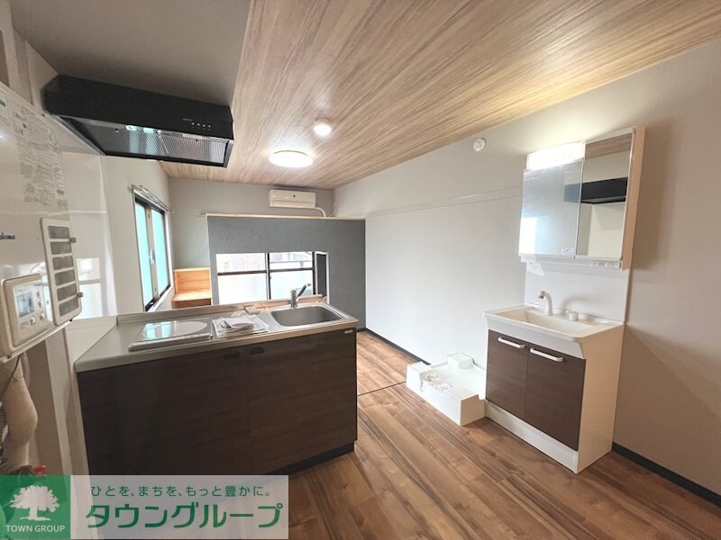 ReDEAL国立WESTの物件内観写真