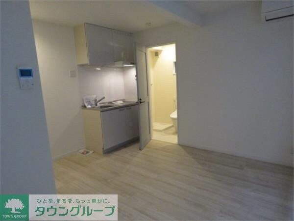 成城９丁目タウンハウスの物件内観写真