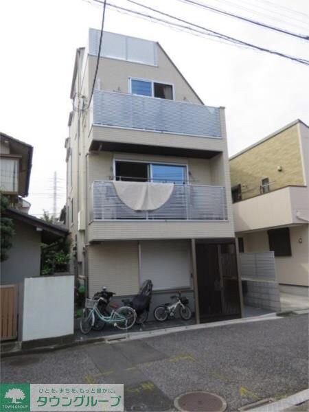 成城９丁目タウンハウスの物件外観写真