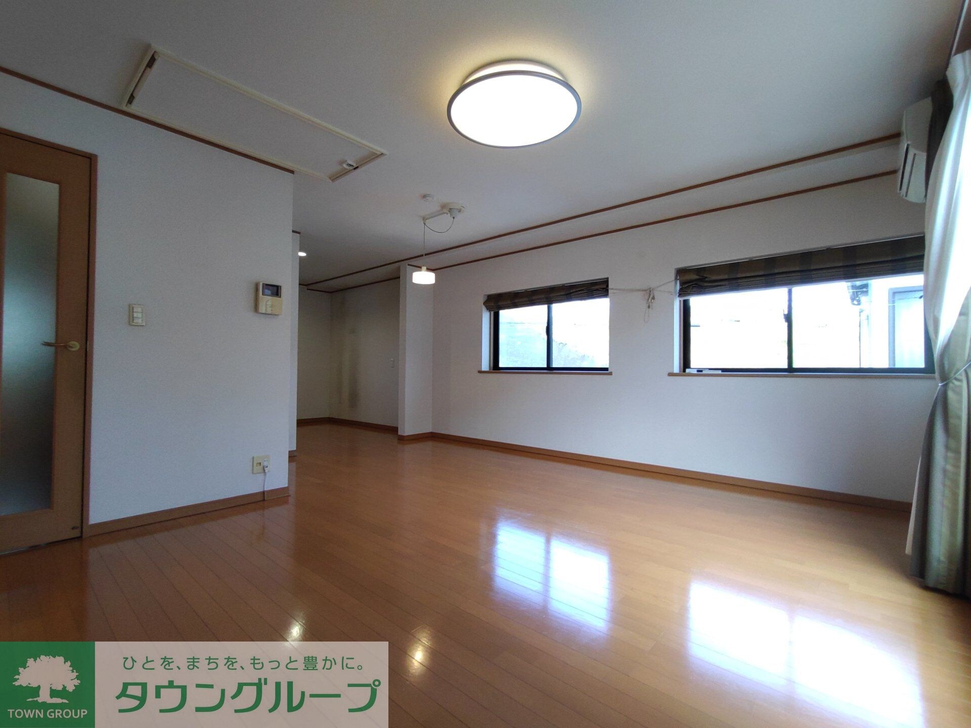 片倉町戸建の物件内観写真