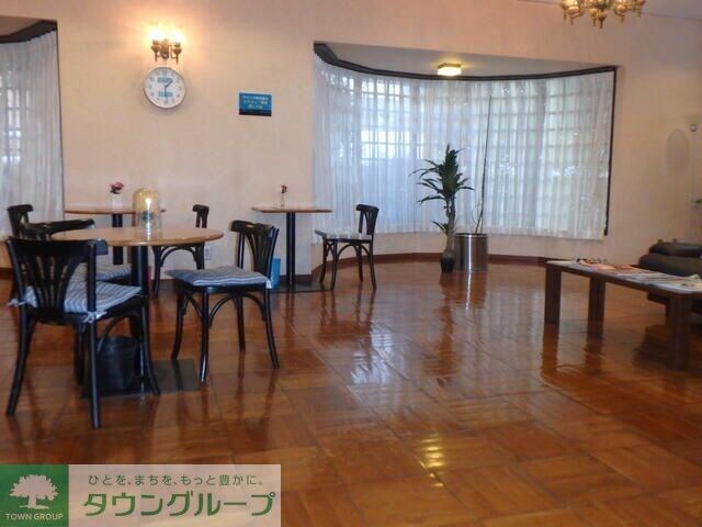 Ｑｕｅｅｎｓ　Ａｃａｄｅｍｉａの物件内観写真