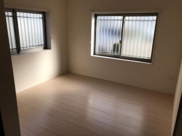 ラ・ロンディーネの物件内観写真