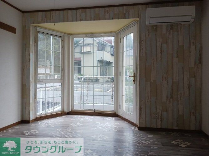 ゼルコヴァの物件内観写真